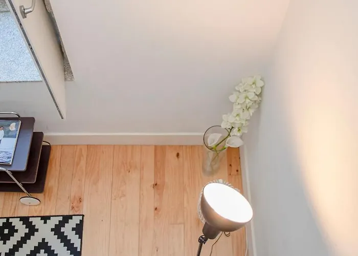 Liiiving In - Garden Light Mezzanine Apartman *