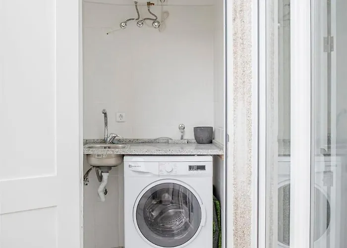 Liiiving In - Garden Light Mezzanine Porto