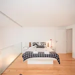 Liiiving In - Garden Light Mezzanine Lägenhet Oporto