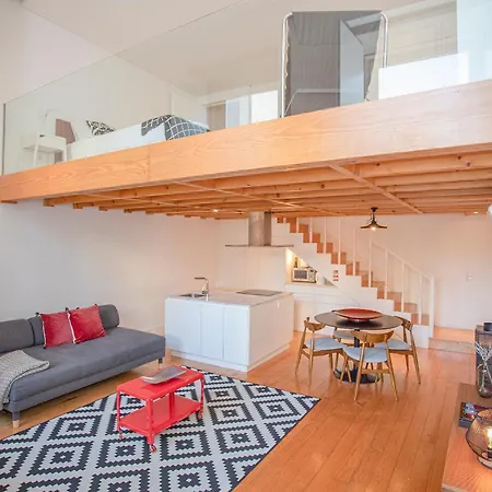 Liiiving In - Garden Light Mezzanine Apartment *
