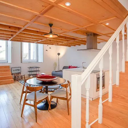 Liiiving In - Garden Light Mezzanine Апартаменты Порту