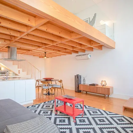 Liiiving In - Garden Light Mezzanine * Porto