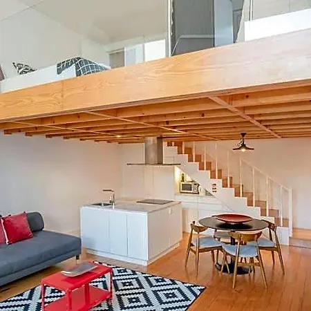 Liiiving In - Garden Light Mezzanine شقة بورتو
