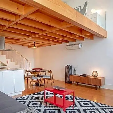 Liiiving In - Garden Light Mezzanine شقة *