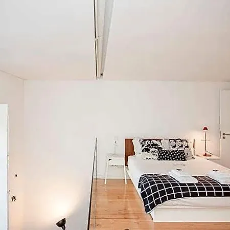 شقة Liiiving In - Garden Light Mezzanine