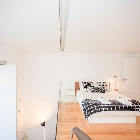 Liiiving In - Garden Light Mezzanine *