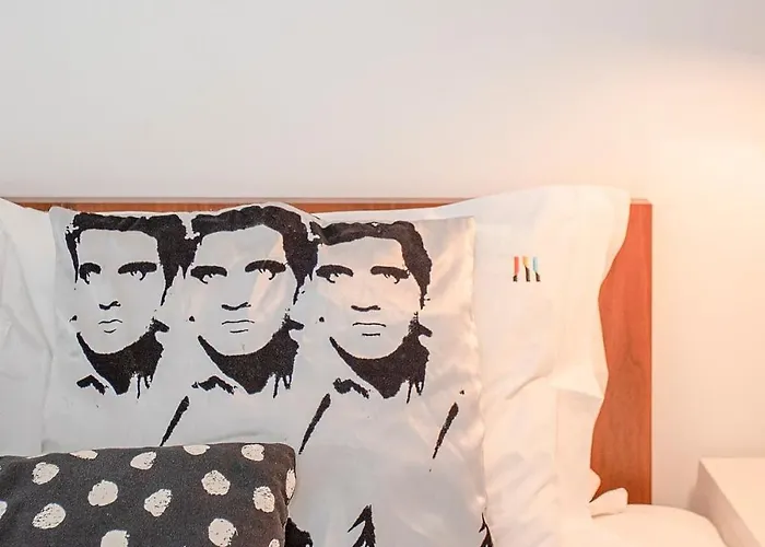 Liiiving In - Garden Light Mezzanine *