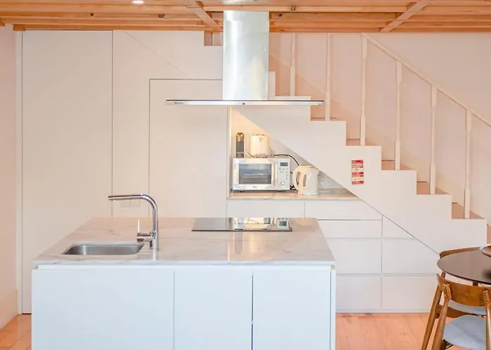 Liiiving In - Garden Light Mezzanine Πόρτο