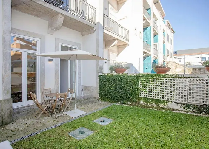 Liiiving In - Garden Light Mezzanine Πόρτο